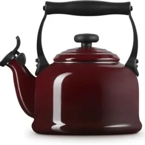 Czajnik emaliowany 2.1L Garnet czerwony na indukcję Le Creuset 40102029490000 Ograniczona ilość